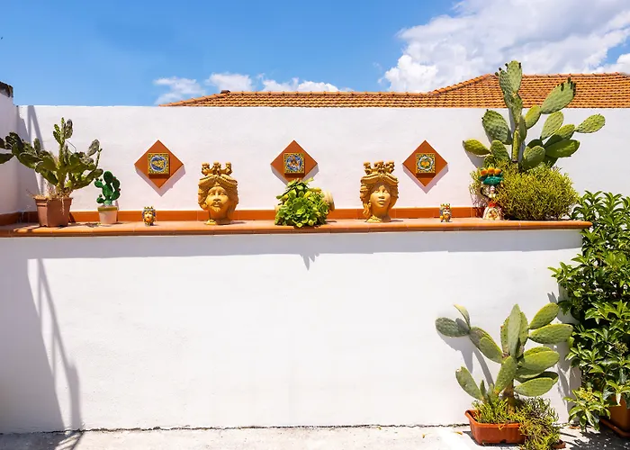 Oda ve Kahvaltı Beb Sicily In